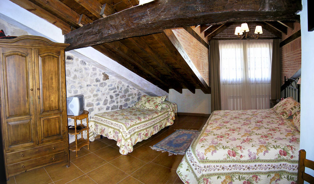 Casa Paulino Hotel Corrales De Buelna Quarto foto